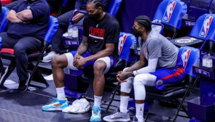 威廉希尔官网-惨败鹈鹕暴露快艇顽疾，莱昂纳德罕见朝队友发飙